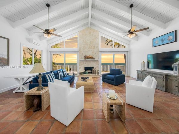 316 N Dr , Islamorada, FL 33036