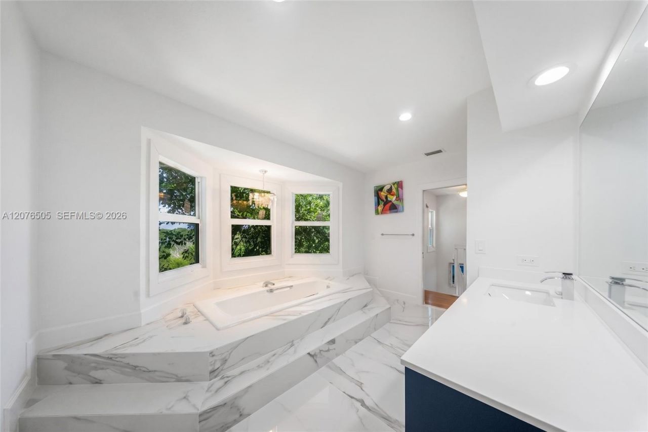 316 N Dr , Islamorada, FL 33036 Photo