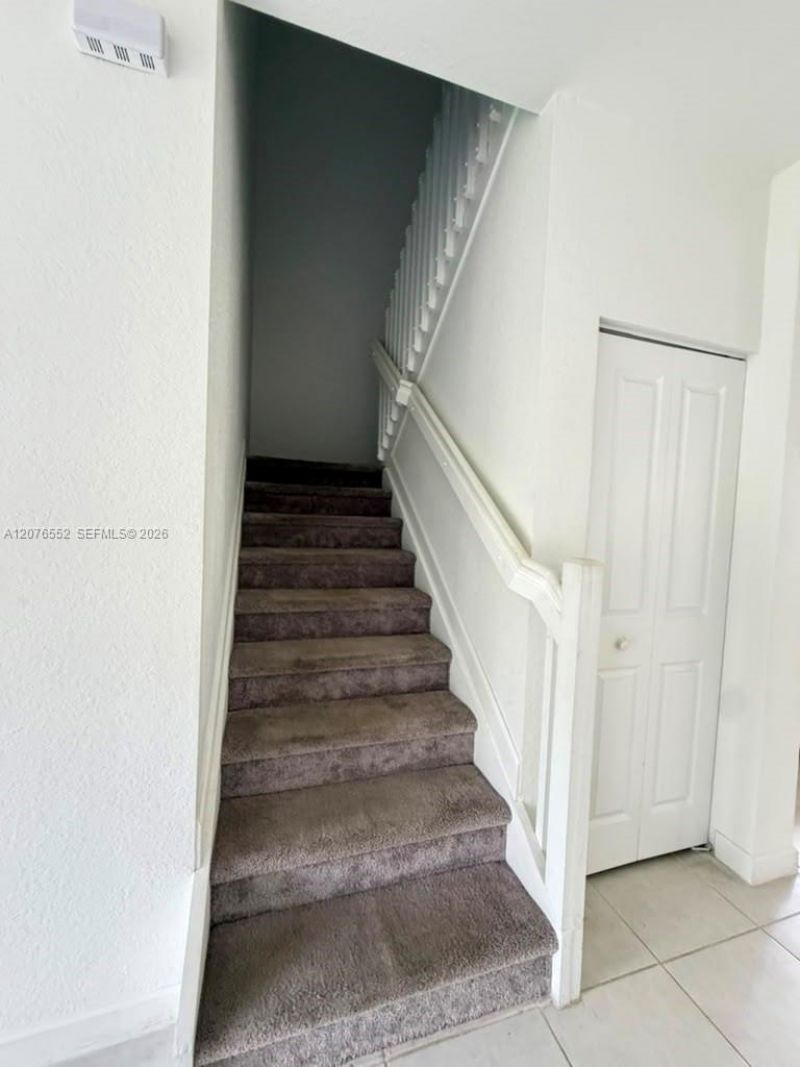 519 NE 208th Ter , Miami, FL 33179 Photo