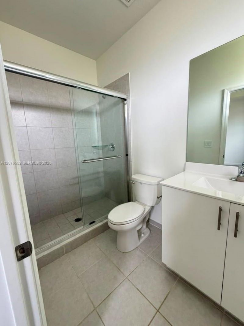 519 NE 208th Ter , Miami, FL 33179 Photo