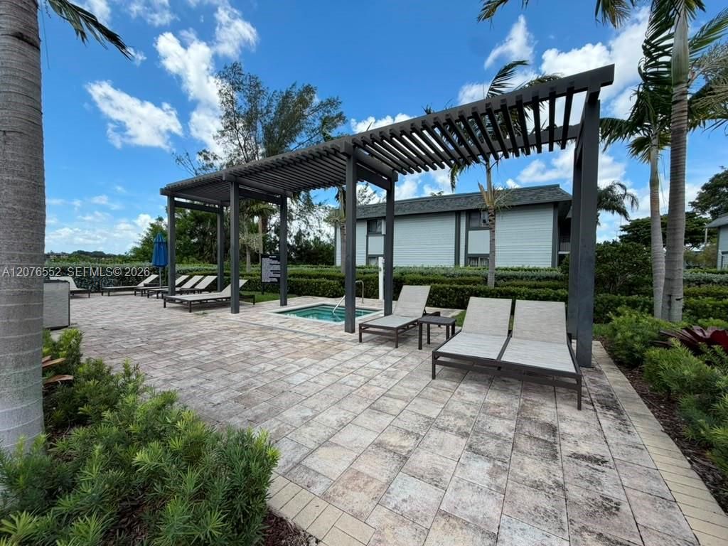 519 NE 208th Ter , Miami, FL 33179 Photo