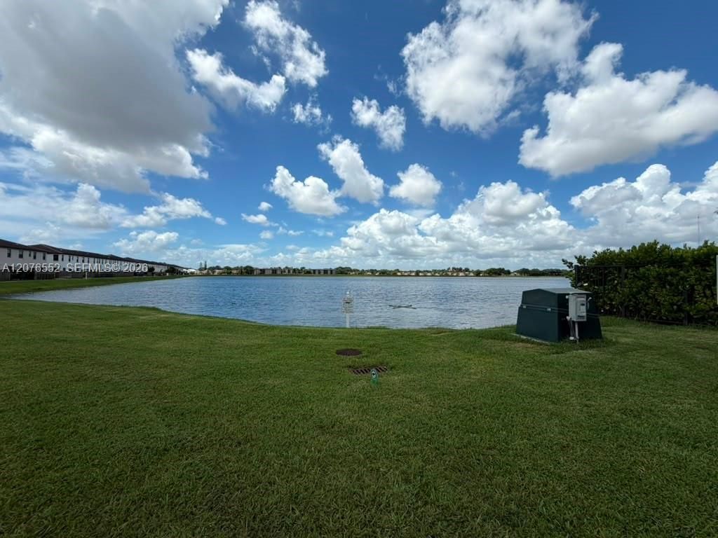 519 NE 208th Ter , Miami, FL 33179 Photo