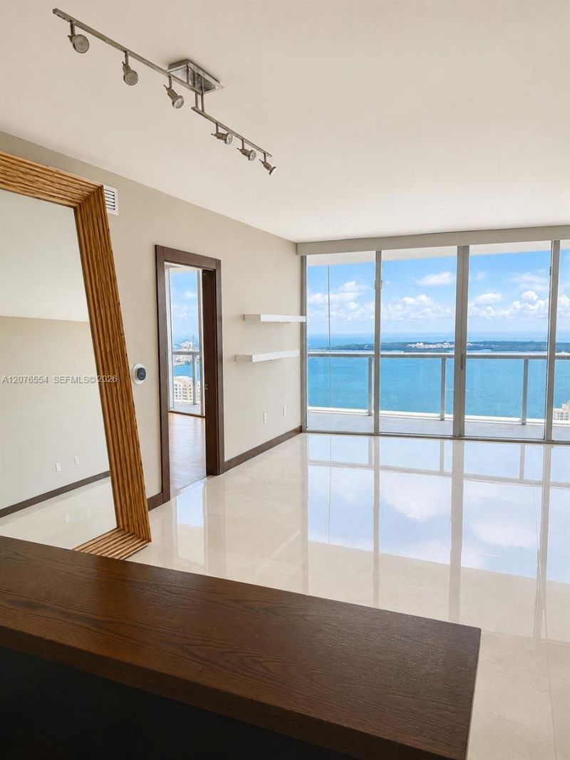 465 Brickell Ave , Unit 5605, Miami, FL 33131 Photo