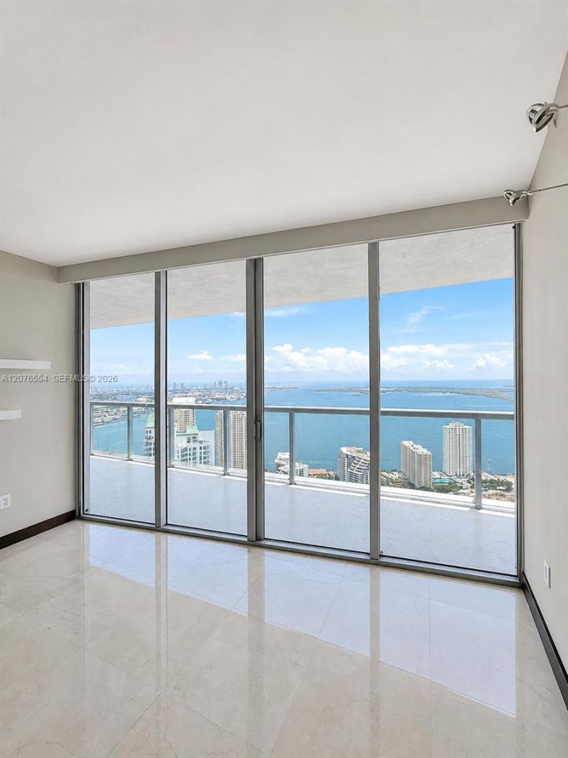 465 Brickell Ave , Unit 5605, Miami, FL 33131 Photo