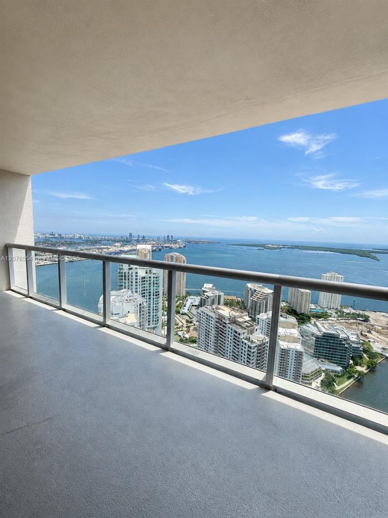 465 Brickell Ave , Unit 5605, Miami, FL 33131 Photo