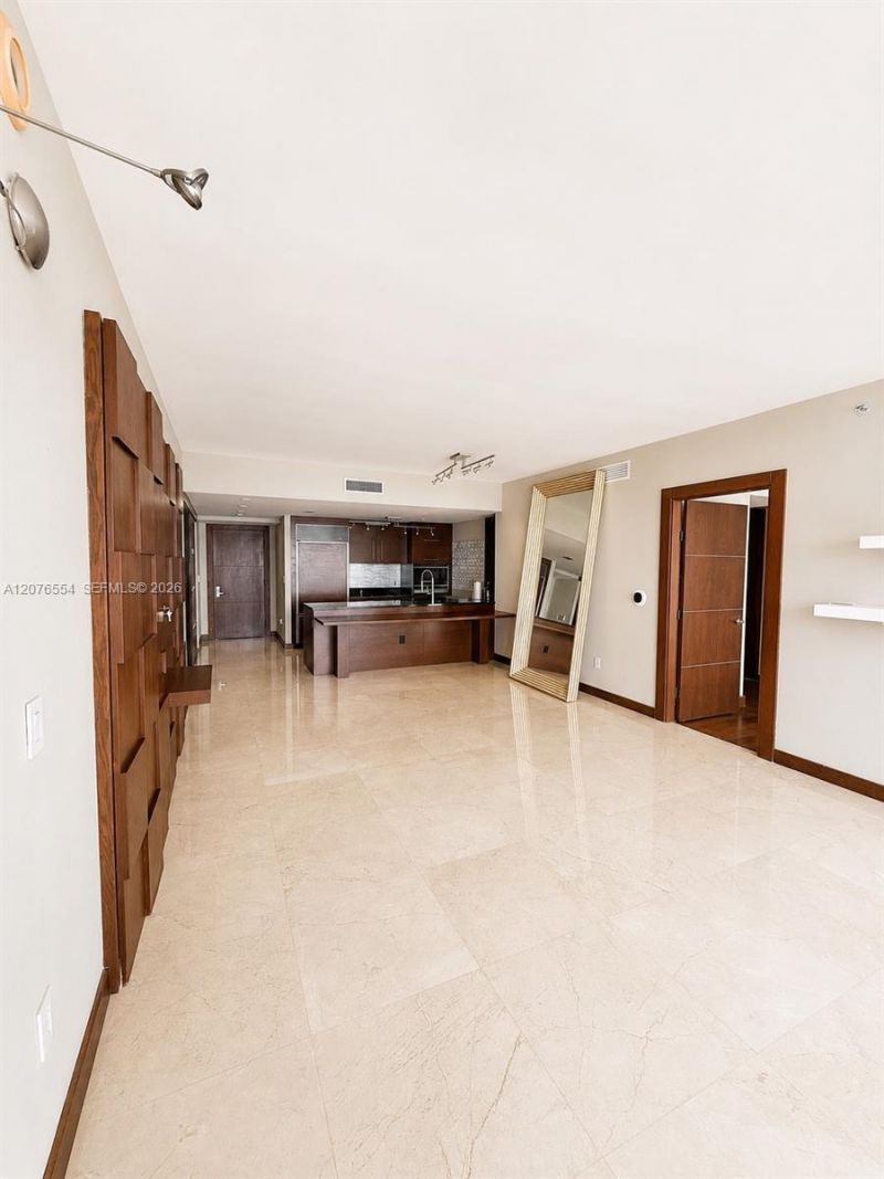 465 Brickell Ave , Unit 5605, Miami, FL 33131 Photo