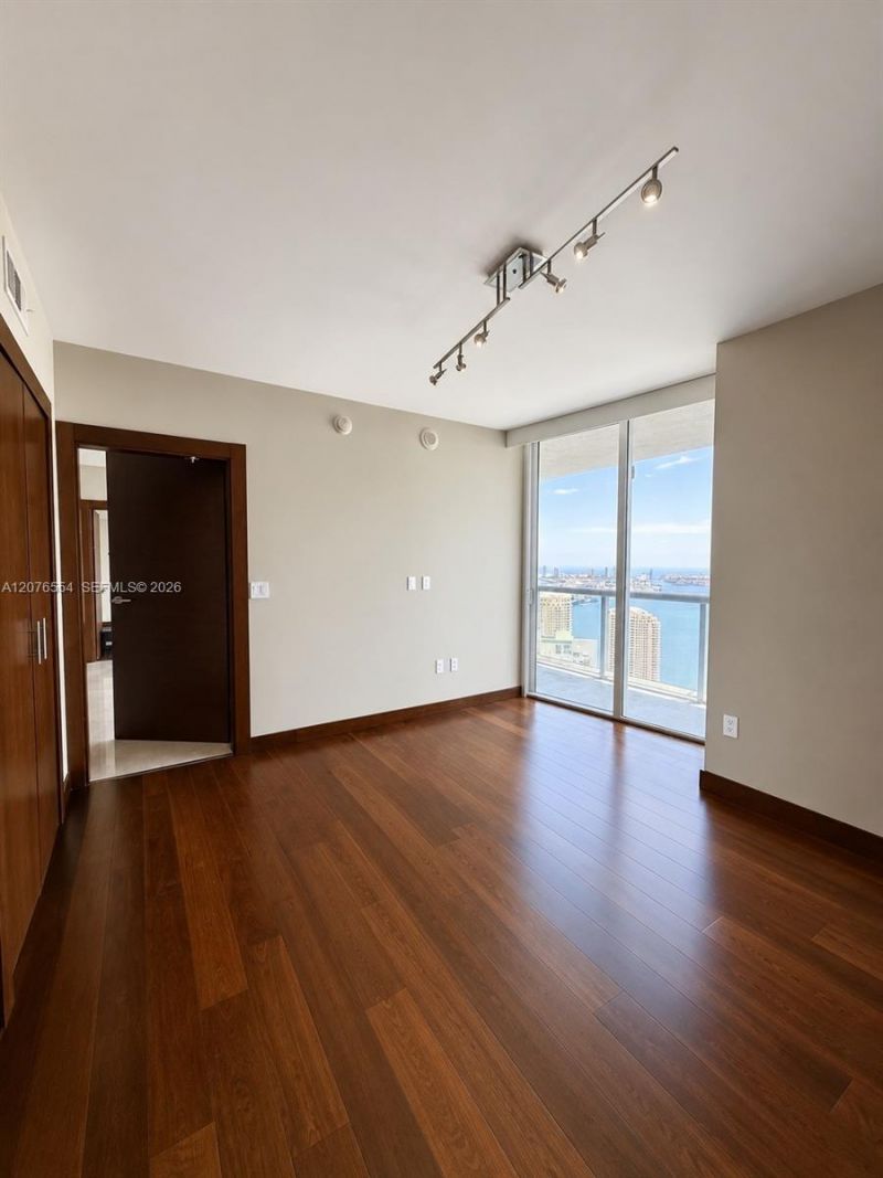 465 Brickell Ave , Unit 5605, Miami, FL 33131 Photo