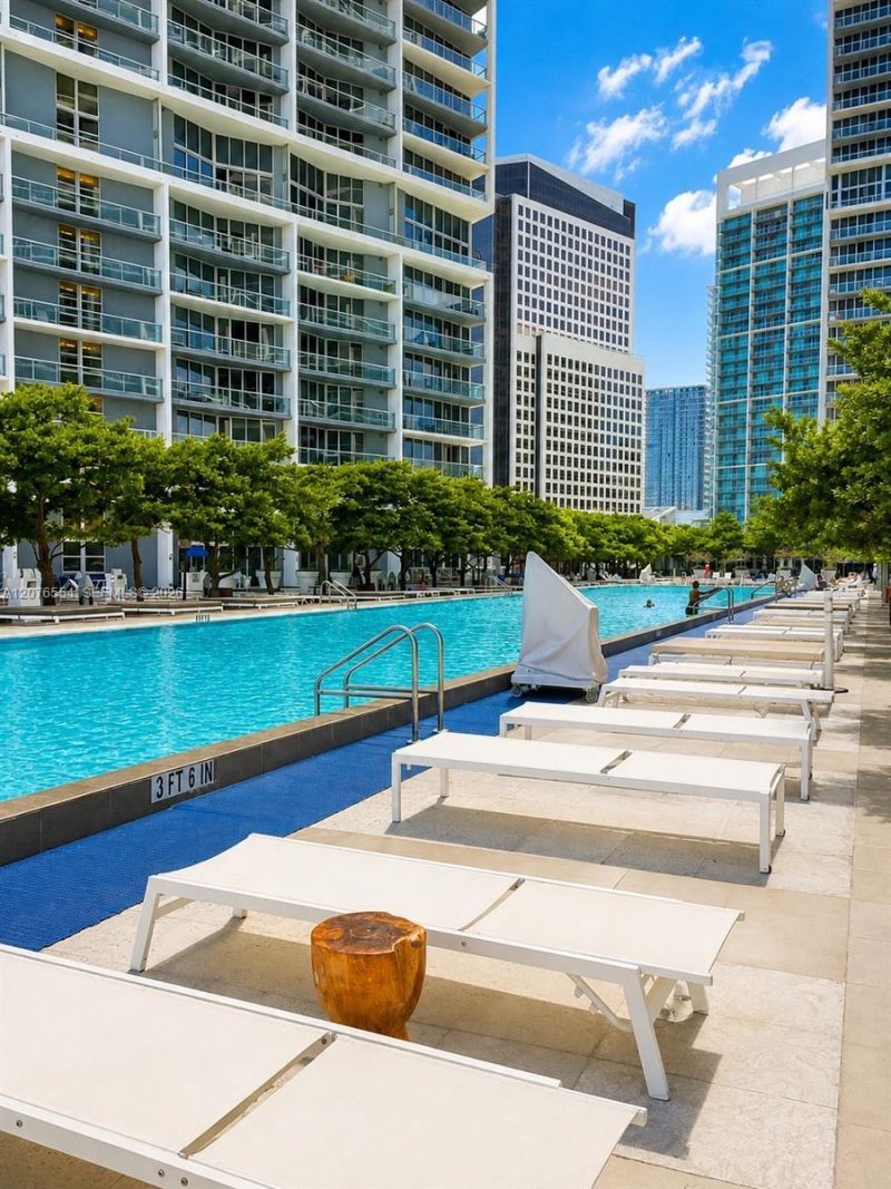 465 Brickell Ave , Unit 5605, Miami, FL 33131 Photo