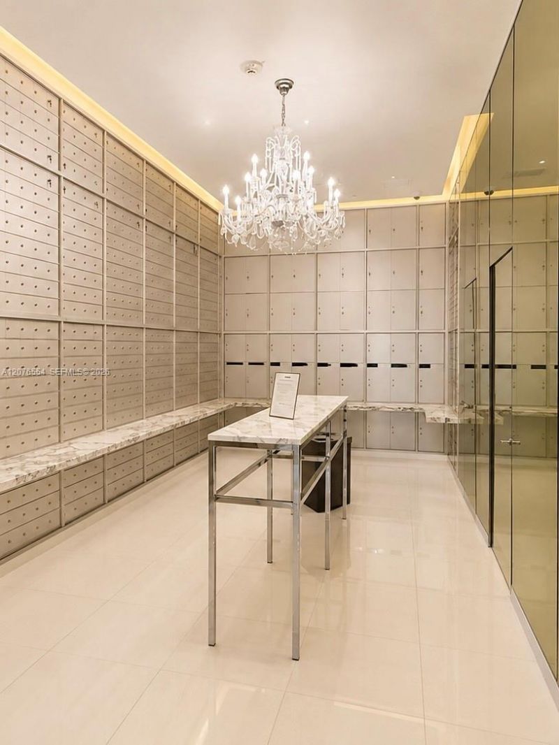 465 Brickell Ave , Unit 5605, Miami, FL 33131 Photo