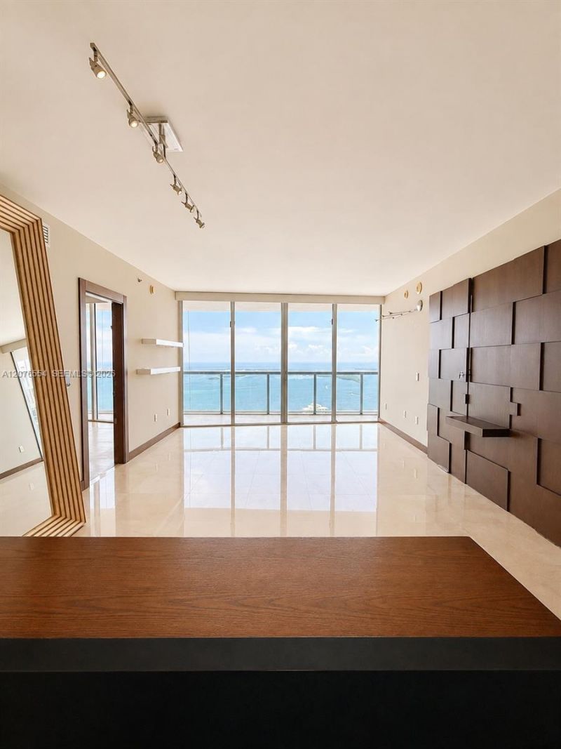 465 Brickell Ave , Unit 5605, Miami, FL 33131 Photo