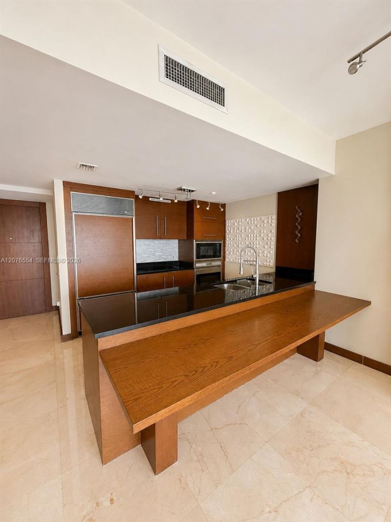 465 Brickell Ave , Unit 5605, Miami, FL 33131 Photo
