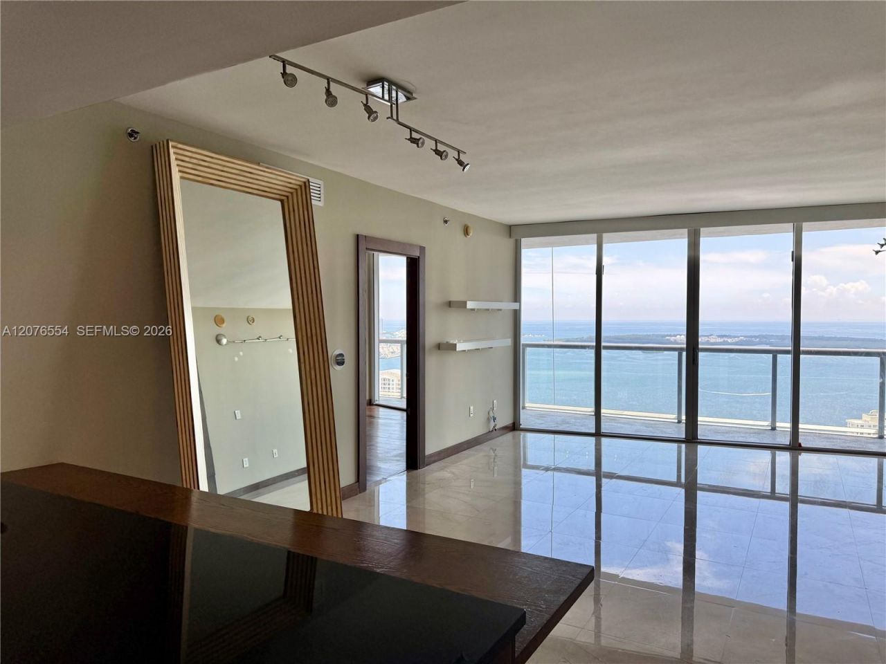 465 Brickell Ave , Unit 5605, Miami, FL 33131 Photo