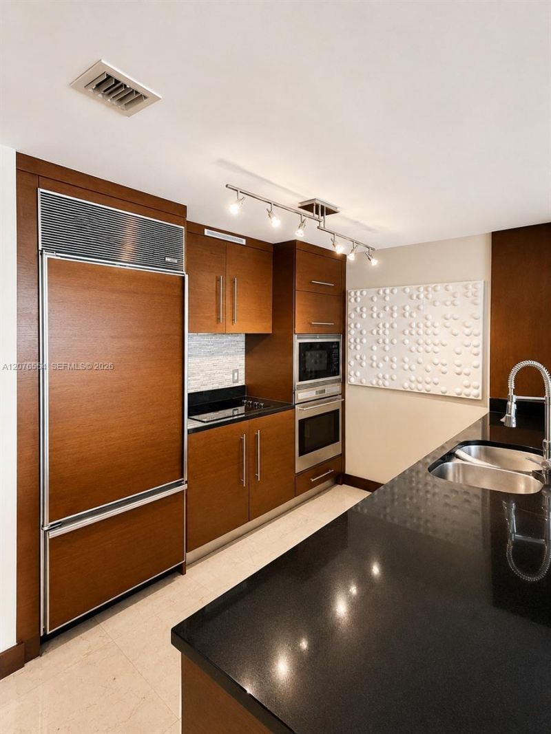 465 Brickell Ave , Unit 5605, Miami, FL 33131 Photo