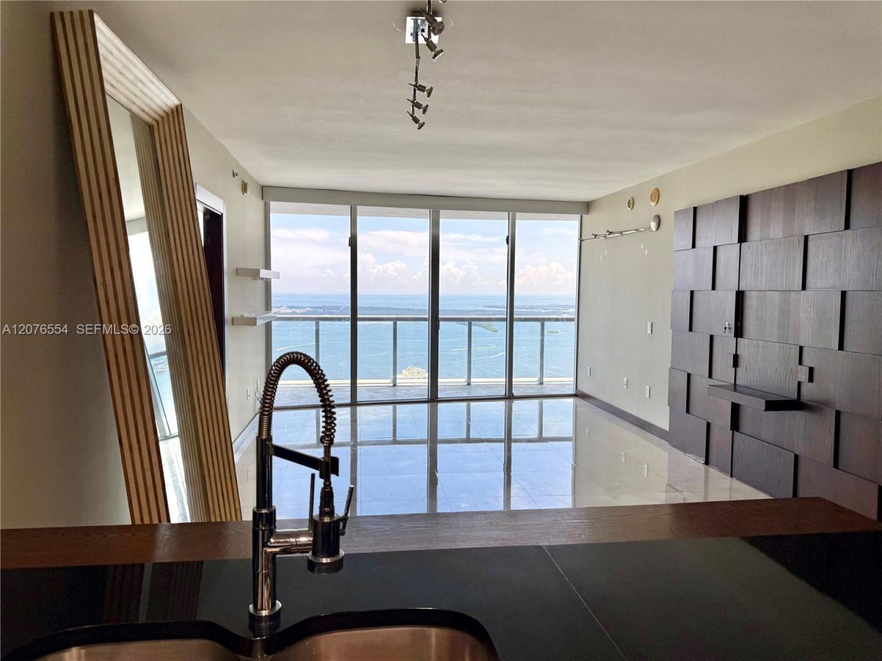 465 Brickell Ave , Unit 5605, Miami, FL 33131 Photo