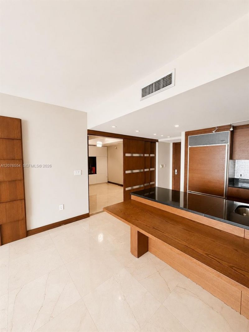 465 Brickell Ave , Unit 5605, Miami, FL 33131 Photo