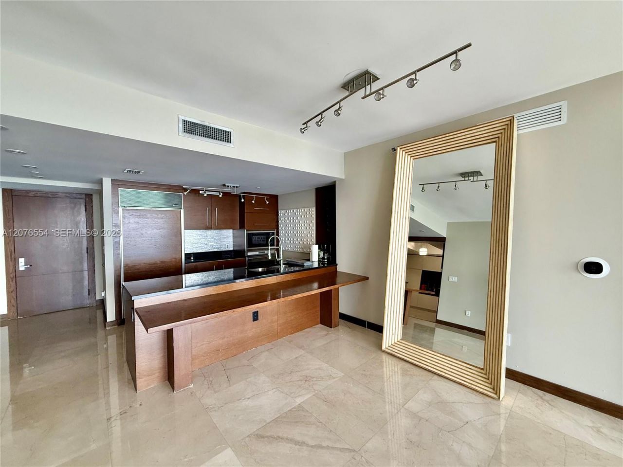 465 Brickell Ave , Unit 5605, Miami, FL 33131 Photo