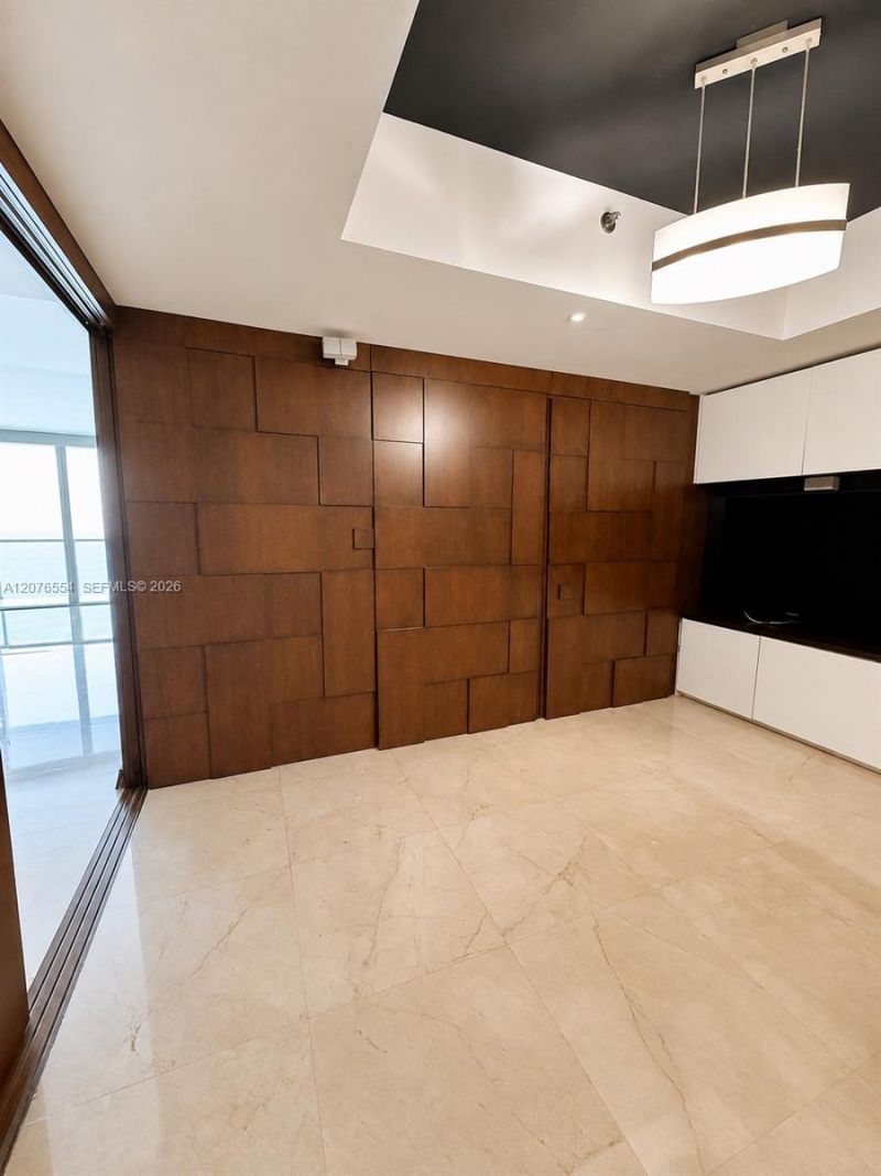465 Brickell Ave , Unit 5605, Miami, FL 33131 Photo