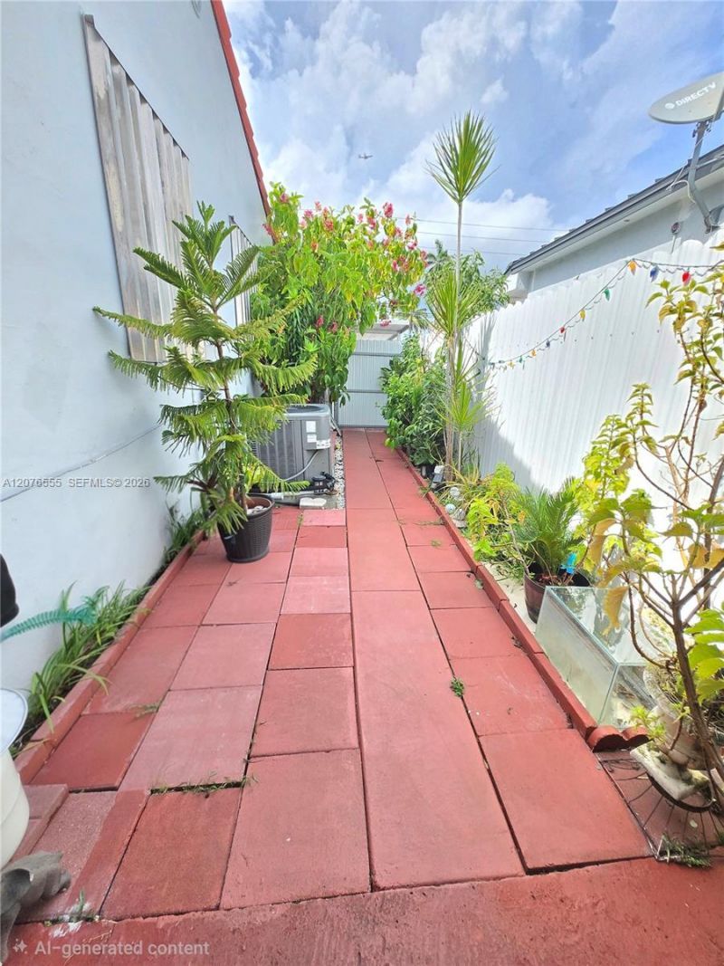 3320 NW 20th St , Miami, FL 33142 Photo