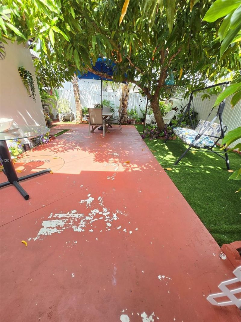 3320 NW 20th St , Miami, FL 33142 Photo