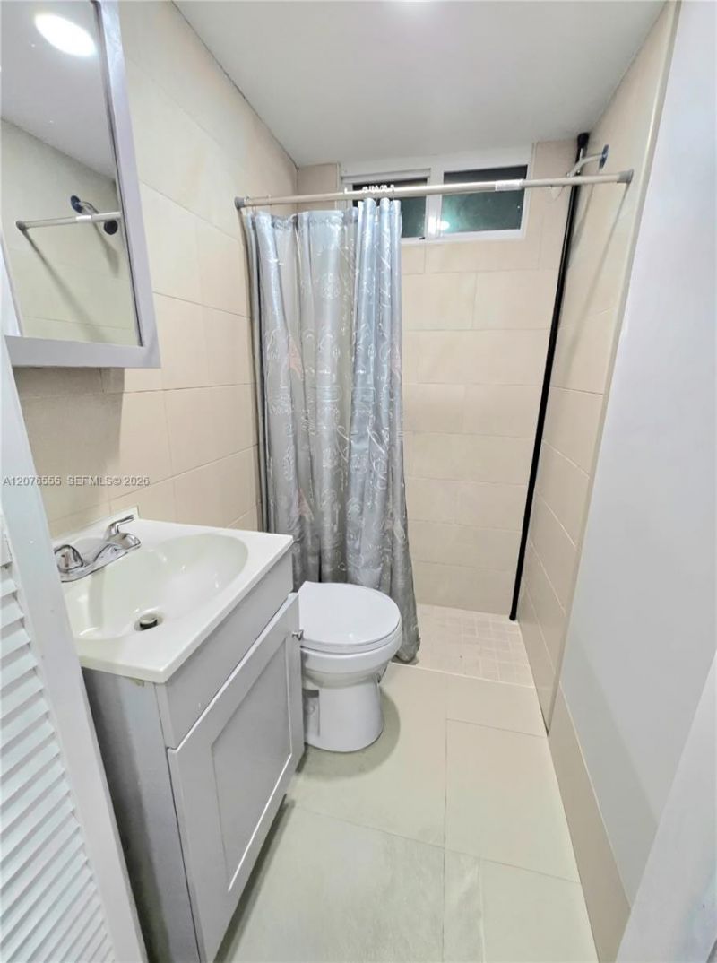 3320 NW 20th St , Miami, FL 33142 Photo