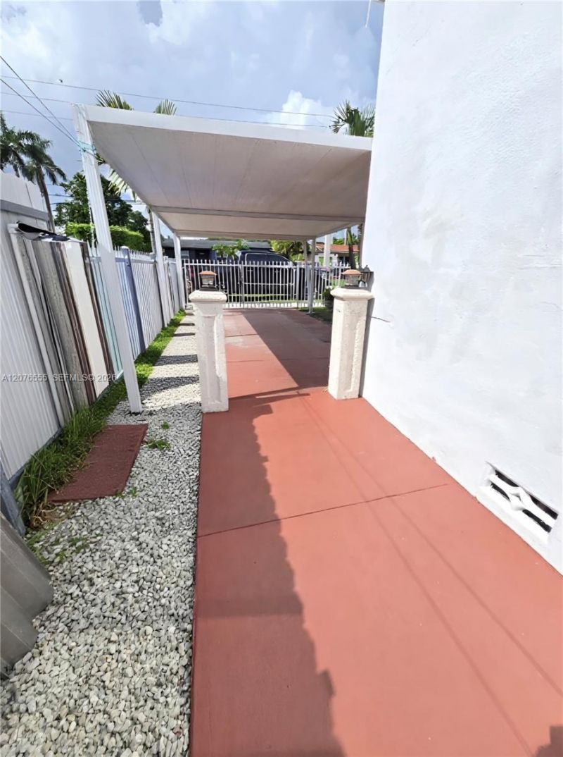 3320 NW 20th St , Miami, FL 33142 Photo