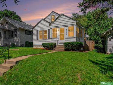 5116 Pinkney Street, Omaha, NE 68104