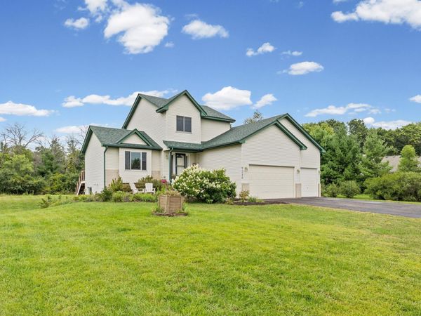 21770 Linnet Street NW, Cedar, MN 55011