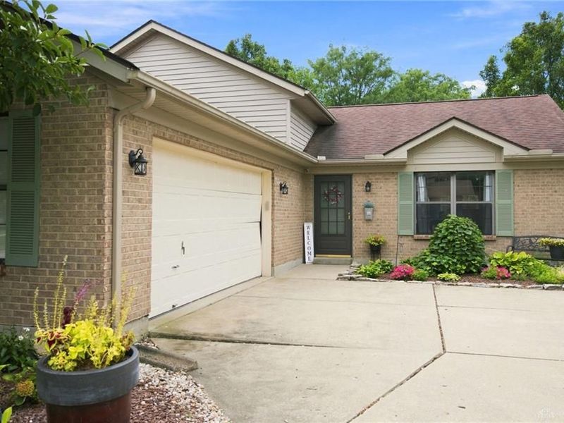 1567 Tollgate Court, Lebanon, OH 45036 Photo 3