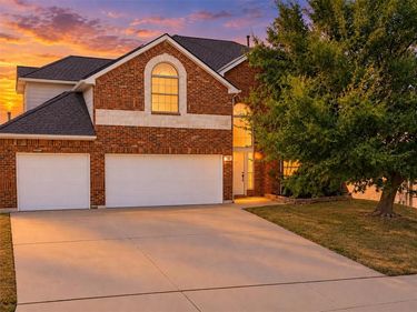 7129 Sundance Lane, Fort Worth, TX 76179