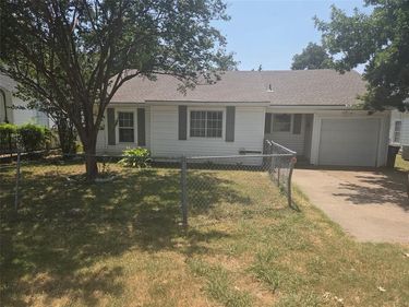 5702 Forney Road , Dallas, TX 75227