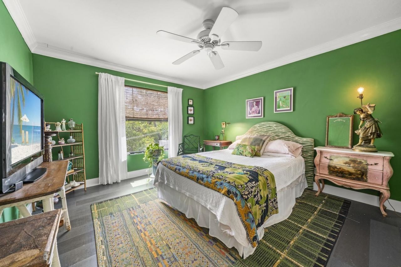 6062 Dinkins Lake Rd, Sanibel, FL 33957 Photo