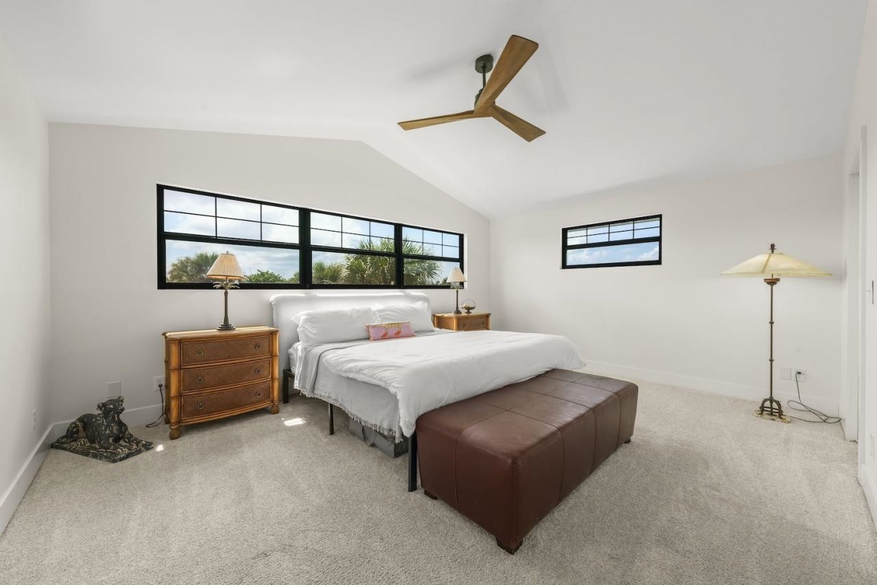 6062 Dinkins Lake Rd, Sanibel, FL 33957 Photo