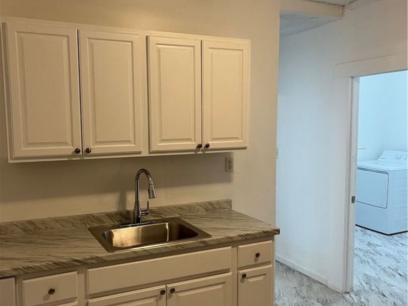 5007 Clark Avenue, Cleveland, OH 44102 Photo 12