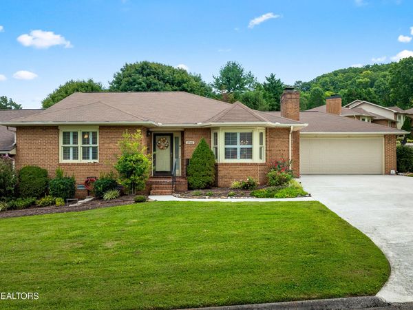 7000 Ashley Court, Knoxville, TN 37921
