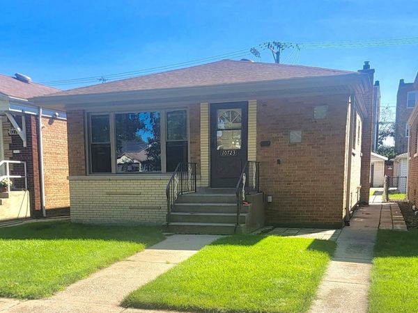 10723 S Avenue D , Chicago, IL 60617
