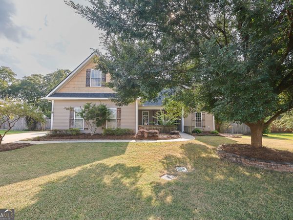 137 Pond Drive, Kathleen, GA 31047