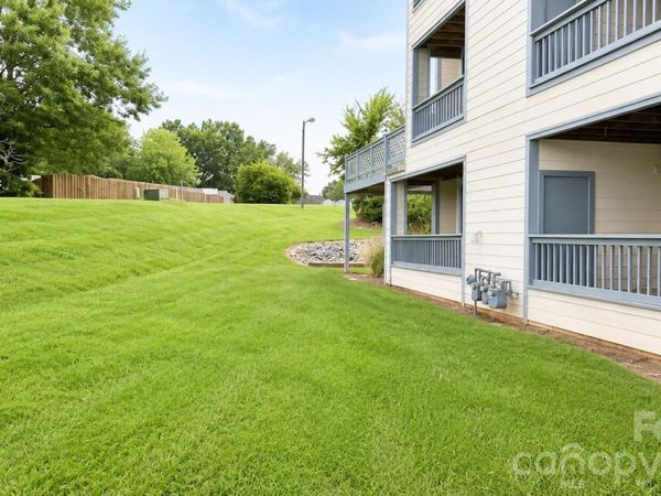 8024 Tremaine Court, Charlotte, NC 28227