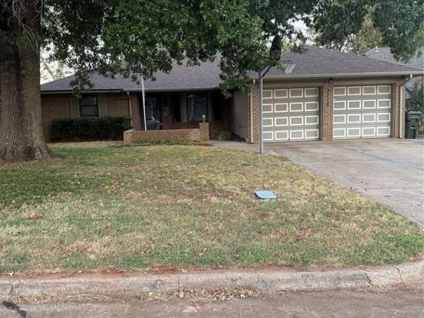 3713 Rolling Lane Circle, Midwest City, OK 73110
