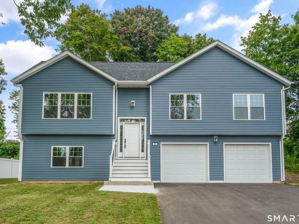 9 Washington, Windsor Locks, CT 06096