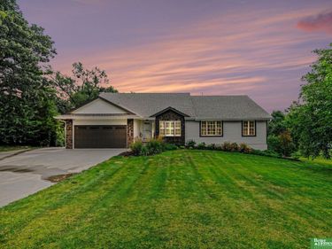 8529 S 25th Street, Bellevue, NE 68147