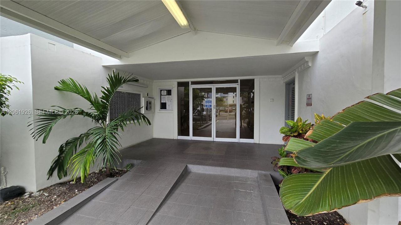 9143 SW 77th Ave , Unit 804, Miami, FL 33156 Photo