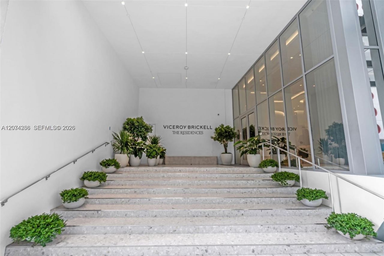 77 SE 5th St, Unit 2206, Miami, FL 33131 Photo