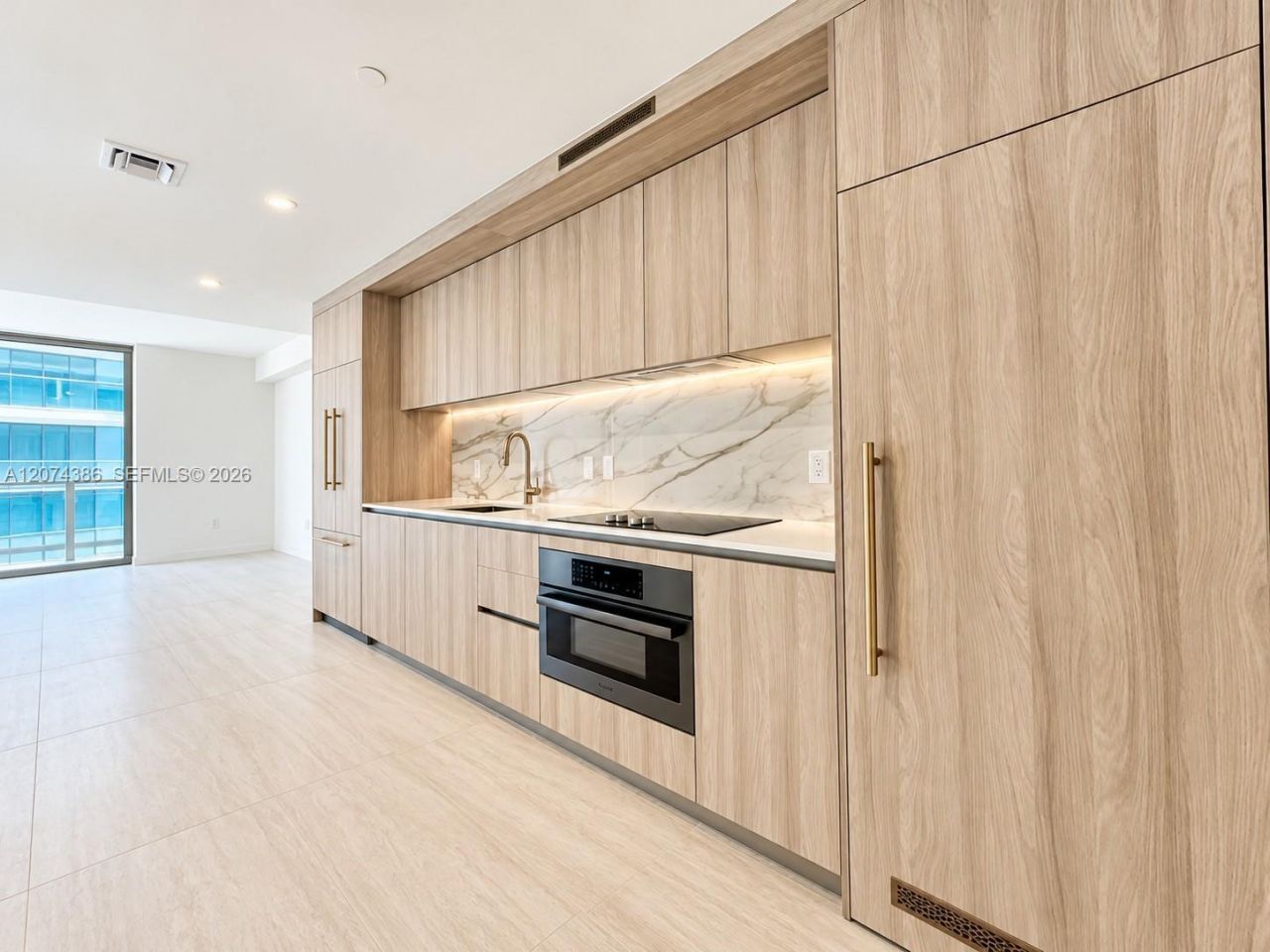 77 SE 5th St, Unit 2206, Miami, FL 33131 Photo