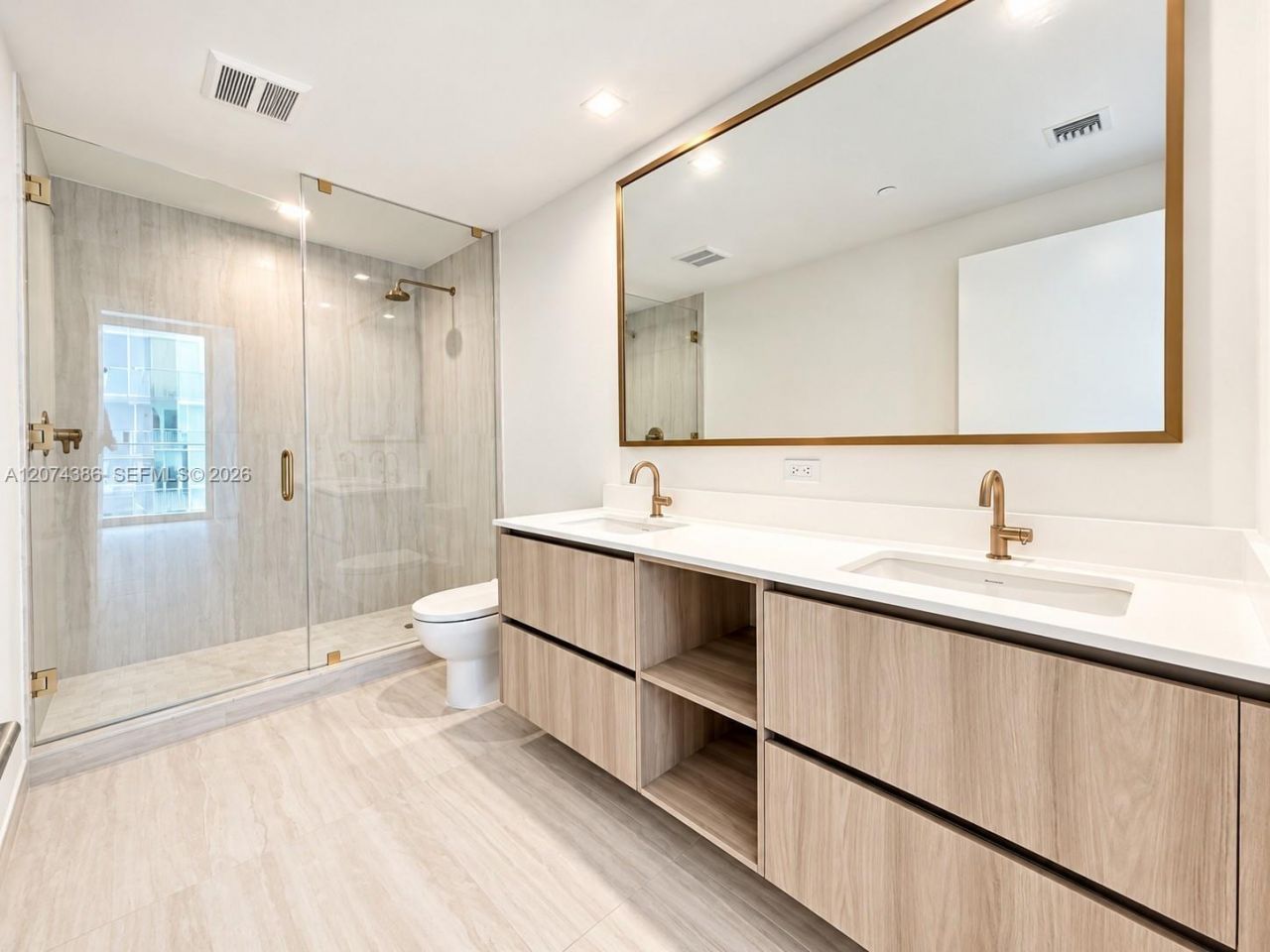 77 SE 5th St, Unit 2206, Miami, FL 33131 Photo