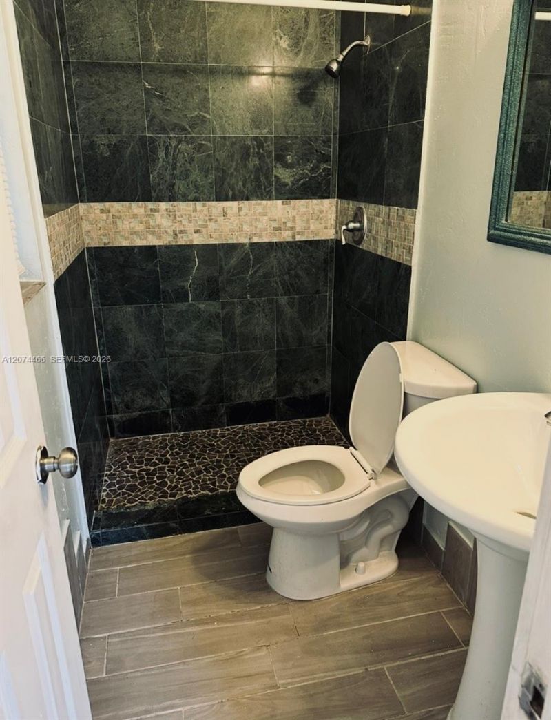 3351 NW 20th St, Miami, FL 33142 Photo