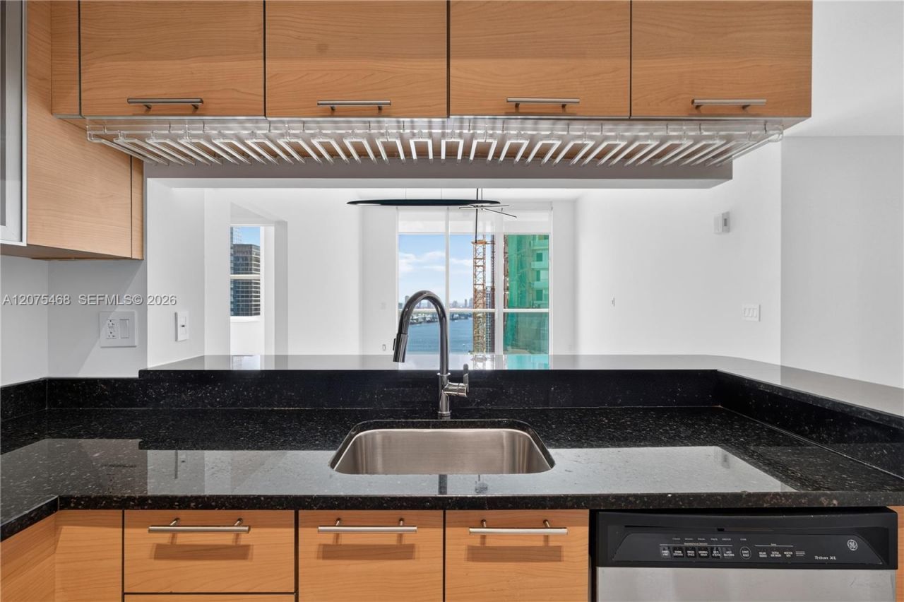 31 SE 5th St, Unit 4212, Miami, FL 33131 Photo