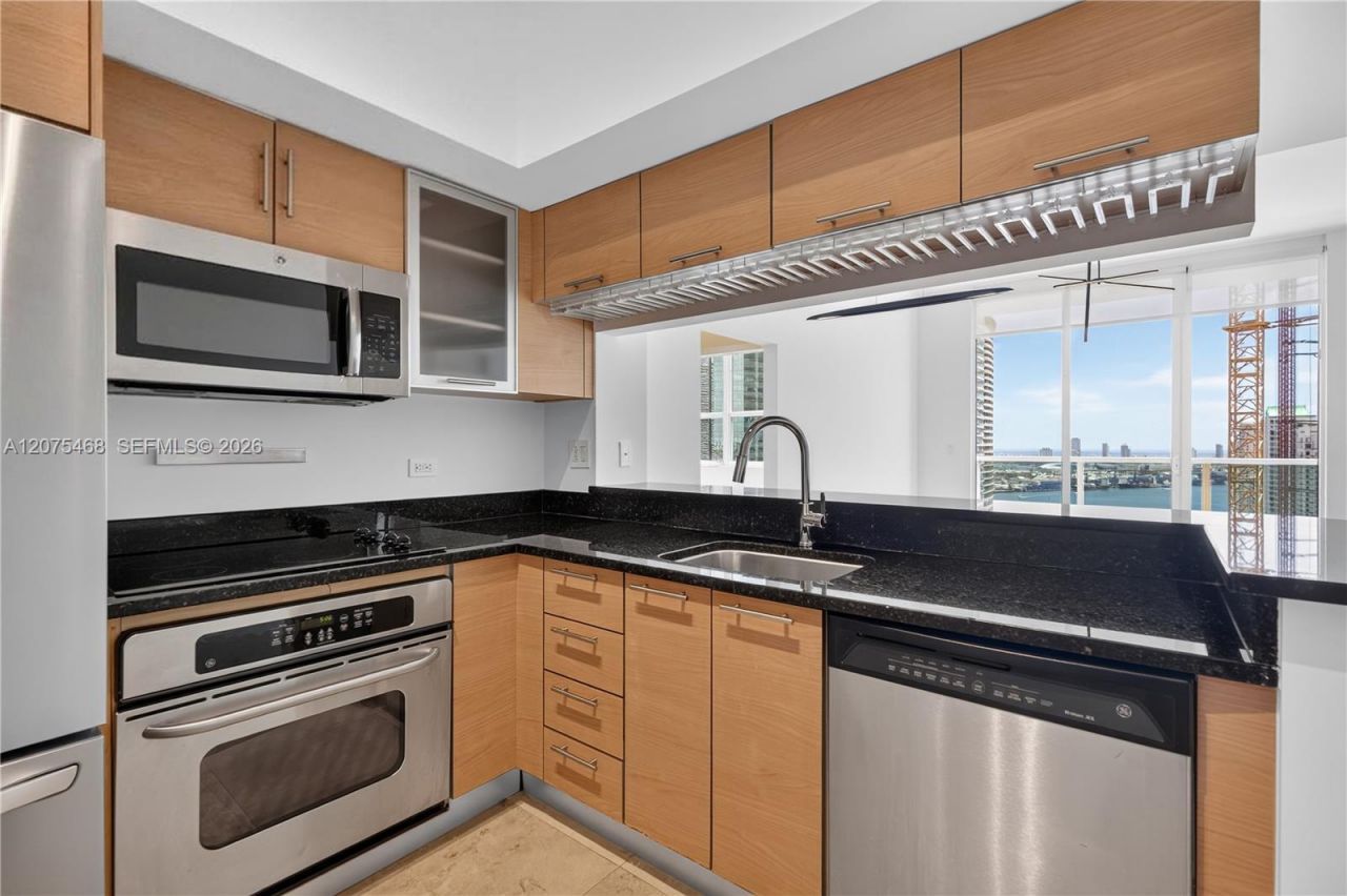 31 SE 5th St, Unit 4212, Miami, FL 33131 Photo