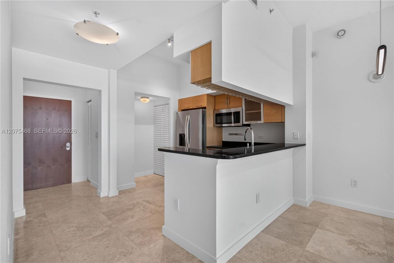 31 SE 5th St, Unit 4212, Miami, FL 33131 Photo