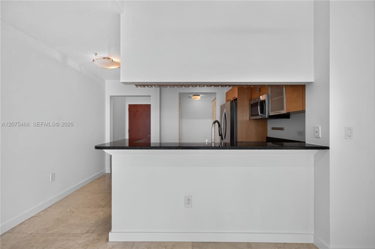 31 SE 5th St, Unit 4212, Miami, FL 33131 Photo