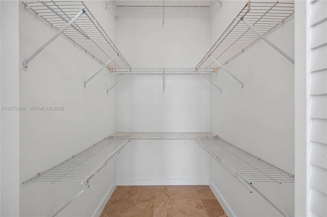 31 SE 5th St, Unit 4212, Miami, FL 33131 Photo